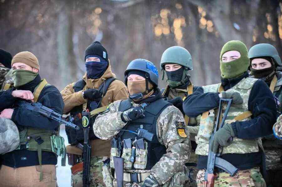 Les "héros" ukrainiens se voient refuser des armes américaines en raison de leur passé néo-nazi